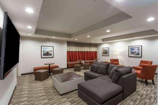 Microtel Inn and Suites by Wyndham Kitimat - 1