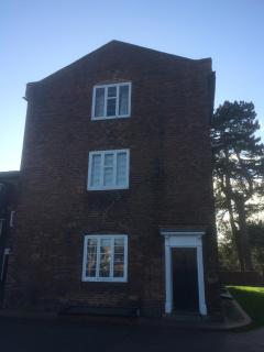 JJ's "Gin Palace" luxury riverside town house - Stourport - 6