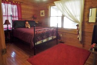 Creekside Paradise Bed and Breakfast - Robbinsville - 4