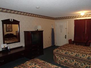 Super 8 by Wyndham Dallas South - 5