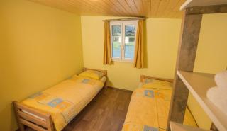 Schutzenbach Backpackers For Adults 18-32 years only - 3