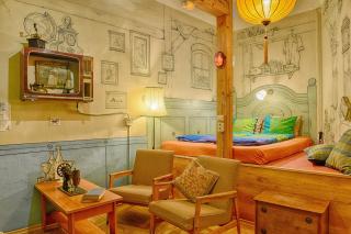 Lavender Circus Hostel, Doubles & Ensuites - Budapest - 5