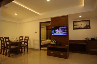 Hotel Karthika Park - Kazhakuttam - 8