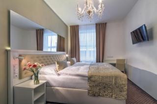 Hotel Taurus - Prague - 0
