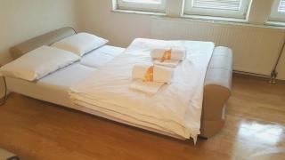 Bus Station Hostel - 4