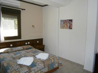 Xenios Theoxenia Hotel - 8