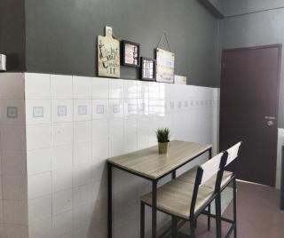 LEPAK-LEPAK HOMESTAY @ INDERA MAHKOTA - 1