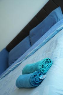 2 Carpark GEP 5 Star Hotel Bed & Sofa Studio - 6