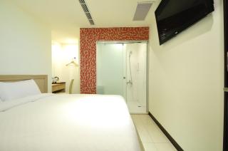 安可旅店 Bravo Hotel - Taichung - 2