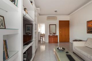 Elegant Athenian Apartment - 4
