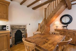 Stunning Blackberry Cottage with Log Burner - located on Haworth Main Street - Haworth - 1