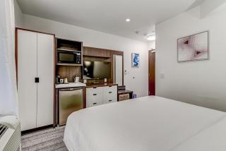 EST Hotel - Toronto - 5