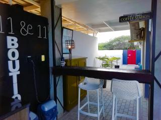 Studios 11and11Aruba - Palm-Eagle Beach - 5