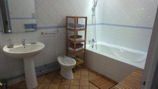 spacieux logement face à la Cité Médievale - 1