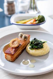 The Jacobean Hotel - 4