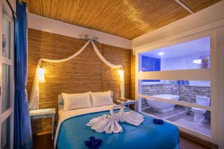 Santorini Beach Resort - Gili Trawangan - 9