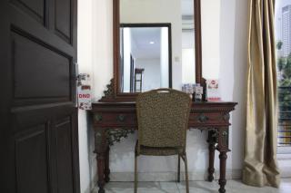 RedDoorz near Tomang 2 - Jakarta - 8