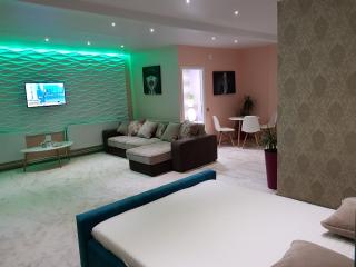 Art Boutique Central - 5