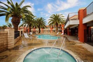 Days Inn by Wyndham Hemet - Hemet - 9