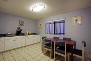 Days Inn by Wyndham Hemet - Hemet - 1
