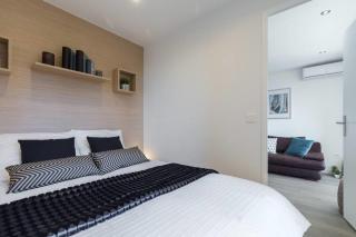 Haven of Peace 1-Br Terrace with Sea View & Pool - 8