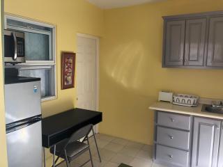 Brittany Manor Retreat - 4