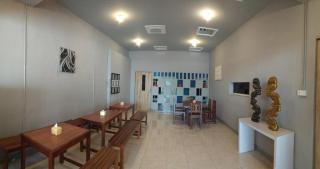 Kokonut Guesthouse - Surabaya - 8