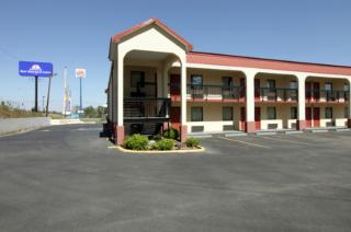 Americas Best Value Inn & Suites Macon at Eisenhower Pkwy - 0