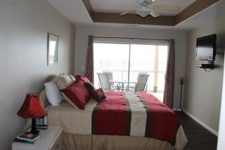 Lake Ozarks Get Away - Lake Ozark - 3