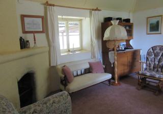 Fernbrook Cottage - Marrangaroo - 5