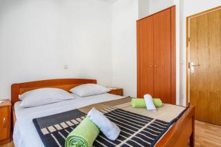 Apartments with a parking space Nemira, Omis - 15727 - Omiš - 1
