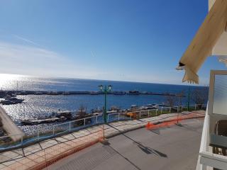 Luxury apartment on the first line ! - Nea Kallikrateia - 4