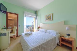 Hotel Zeus - Rímini - 1