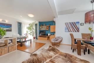 Romantic Oasis Apartments - 3