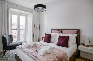 Hip Tailor Made Duplex Penthouse in Bairro Alto - Lisbona - 9