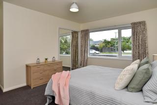 Weston Villa - Spacious & family Friendly - Bookahome - Christchurch - 5