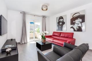 by RIVA - Gorgeous 2 Bedroom Apartment in Centre of Puerto Banus - Marbella - 6
