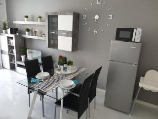 Casa Las Flores with heated pool, only 490 meters to the beach, balcony, wifi - Arona - 3