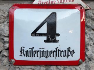 Charming, central, spacious apartment - Innsbruck - 8