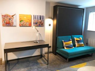 Warwick Road Studios - Beaconsfield - 8