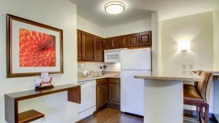 Staybridge Suites Madison - East by IHG - Madison - 5