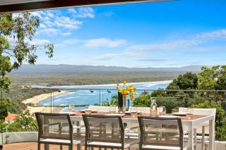 Luxury on the Hill, Noosa Heads - 0