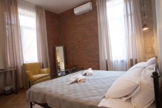 Bricks Room Hotel - 1