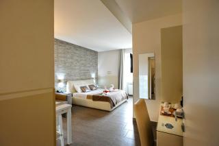 Domus Castroni Pompeo Magno - Rom - 7