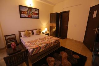 Runway Residency at Pitampura - Neu-Delhi - 8