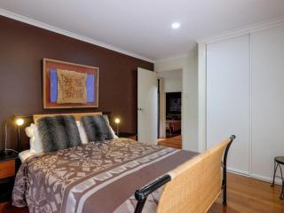 Straddie Beach House 2 by Discover Stradbroke - 5