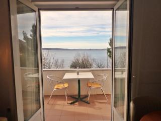 Apartments SIDRO on the beachfront - Starigrad-Paklenica - 9