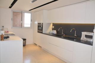 Renovated 3 Bedroom - Residence with Pool next the Beach - 2