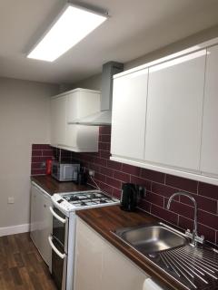 Newington Apartments - 4