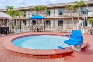 Super 8 by Wyndham St. Petersburg - 7